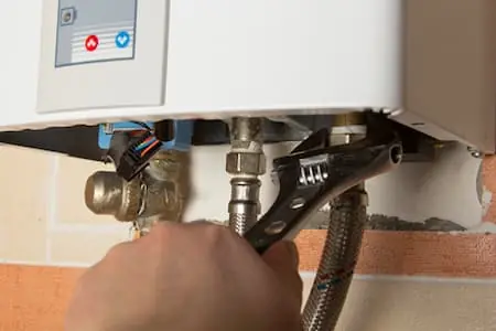 tankless-water-heater-vs-storage-water-heater